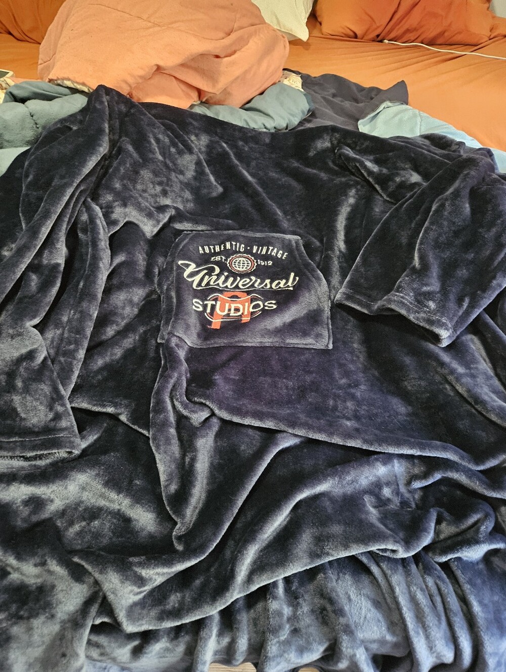 Nwot Dark Blue Universal Studios Wearable Blanket